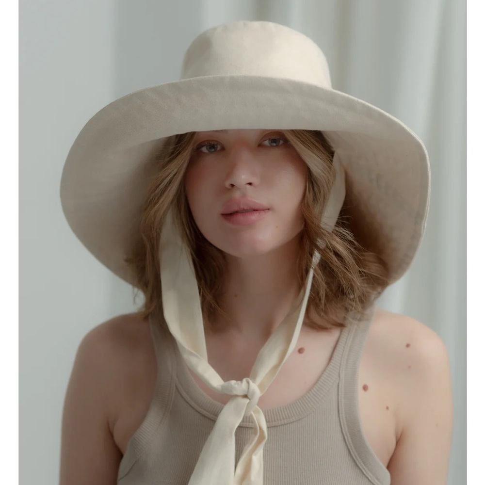 Wide-Brim Canvas Sun Hat with Ties - Picture 4 of 6